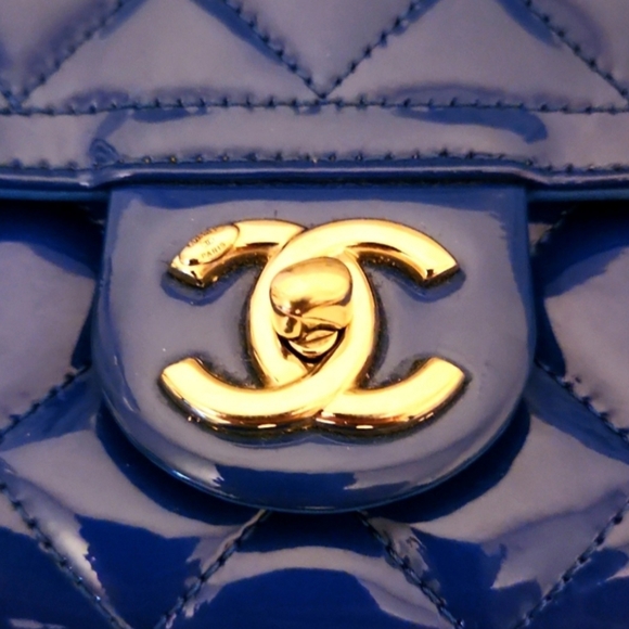 Chanel Patent Blue Medium Crossbody/ Shoulder Handbag 💙⚡️ - Picture 8 of 13
